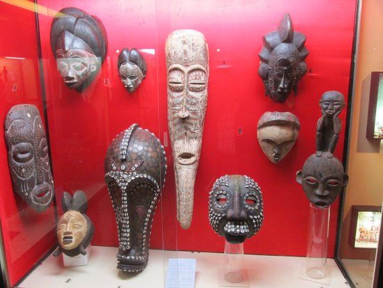 el Museo Africano Mundo Negro