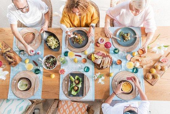 Cal Reiet's Table