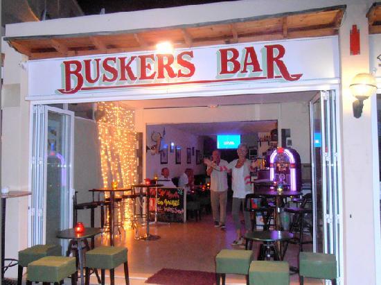 Buskers Bar