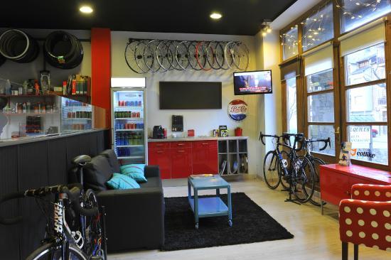 Esi Erri Bikes & Ski