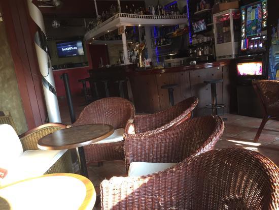 Bar Pub Senator